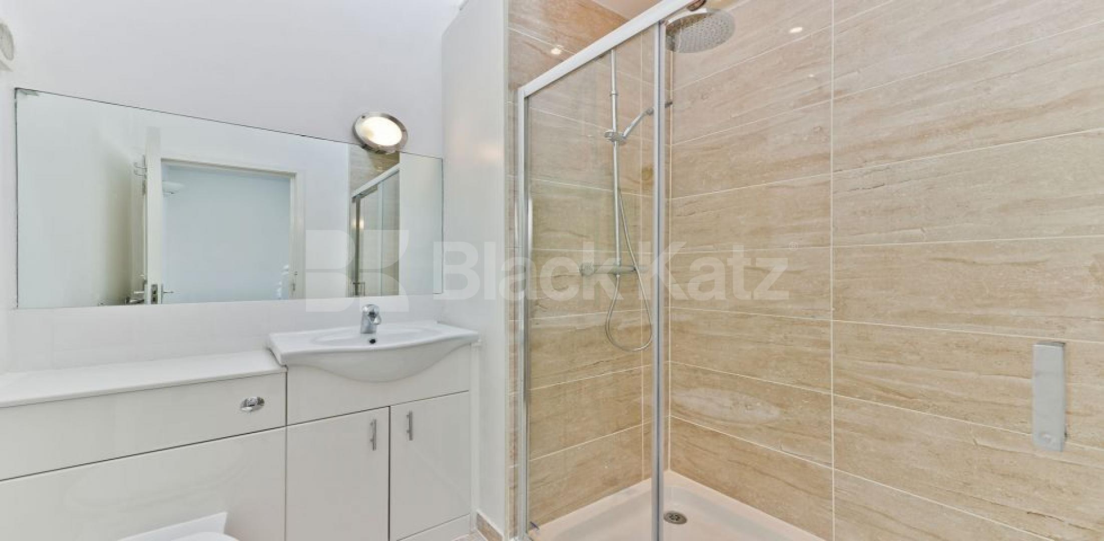 			UNDER OFFER , 4 Bedroom, 1 bath, 1 reception Mews House			 Heritage Place, Earlsfield